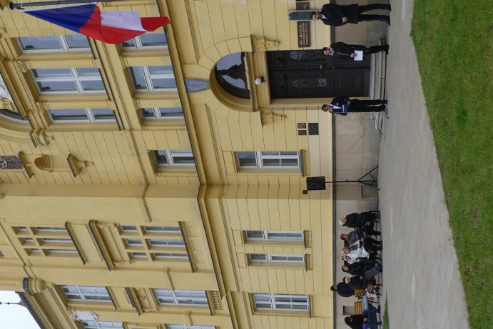 Připomínka Dne boje za svobodu a demokracii. U pomníku Jana Opletala v Litovli