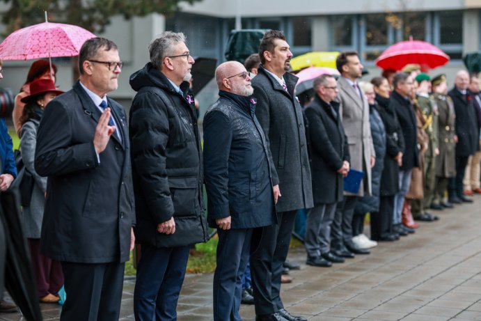  Svoboda a demokracie, 17. listopad uctili také v Olomouci