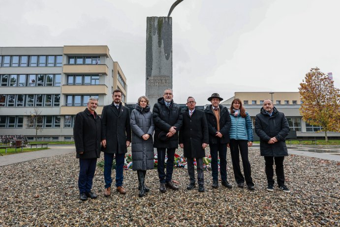  Svoboda a demokracie, 17. listopad uctili také v Olomouci