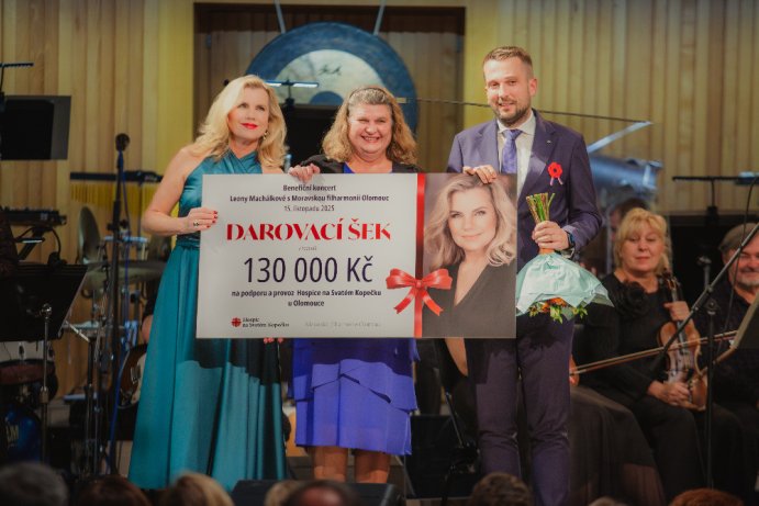  Benefice pro hospic na Svatém Kopečku. Vystoupila Leona Machálková