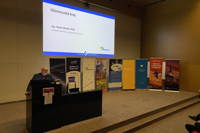  Hackathon zná vítěze krajského kola. Uspěl model předpovídající poškození silnic
