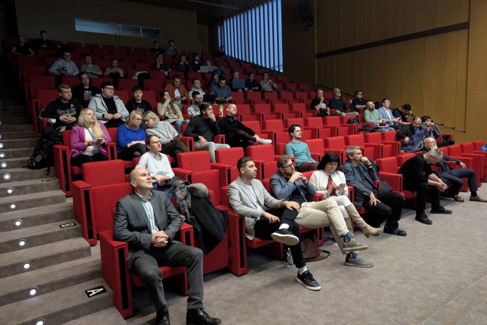  Hackathon zná vítěze krajského kola. Uspěl model předpovídající poškození silnic
