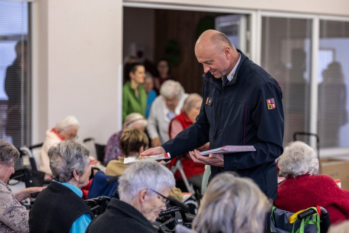Požár v kuchyni nebo nástrahy zimy? Kalendář hasičů a kraje poradí