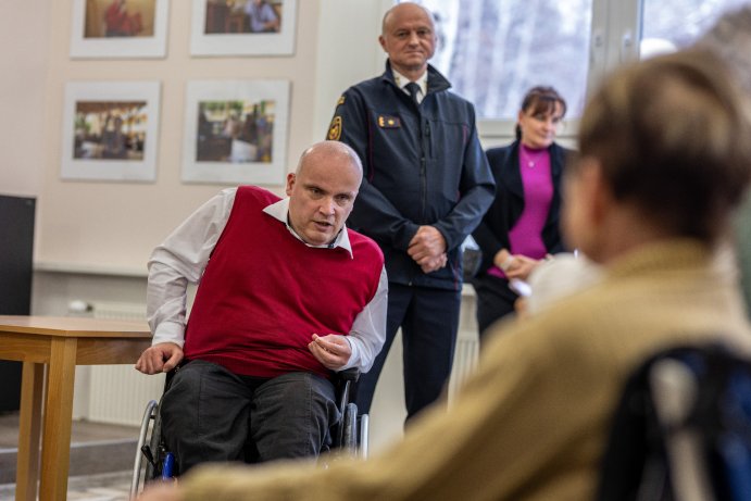 Požár v kuchyni nebo nástrahy zimy? Kalendář hasičů a kraje poradí