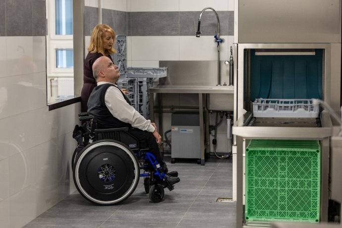  Super výkonnou myčku pro sociální služby pořídil kraj
