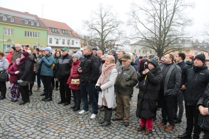  V Konici opravili náměstí. Přispěl i kraj