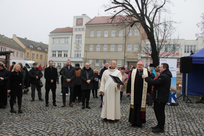  V Konici opravili náměstí. Přispěl i kraj