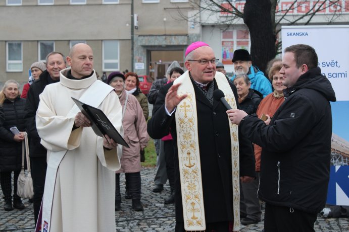  V Konici opravili náměstí. Přispěl i kraj