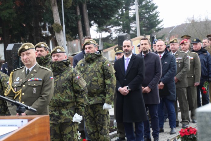  Uctili památku amerických letců i statečnost obyvatel Troubek
