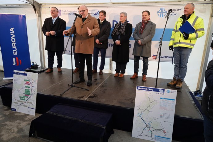  Cesta z Olomouce do Kokor je průjezdná. Nově po dálnici
