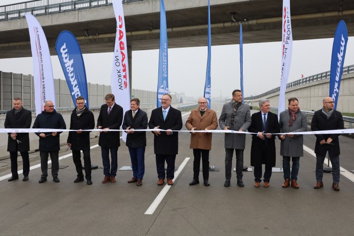  D1 je kompletní. Dálnice mezi Říkovicemi a Přerovem už je v provozu
