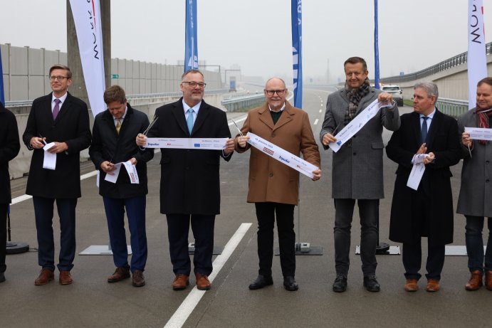  D1 je kompletní. Dálnice mezi Říkovicemi a Přerovem už je v provozu
