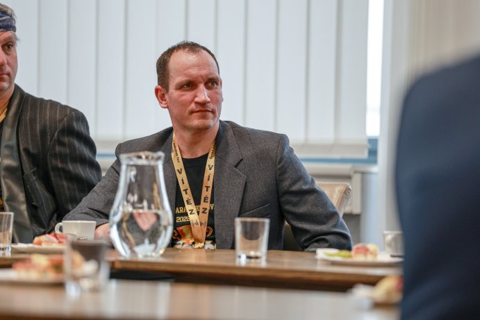  Parahokejisté se na kraji pochlubili úspěchem – po 21 letech jsou mistry republiky
