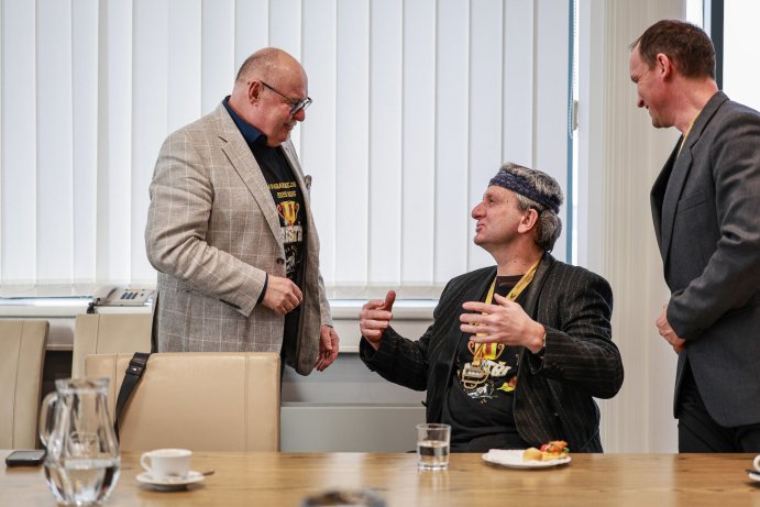  Parahokejisté se na kraji pochlubili úspěchem – po 21 letech jsou mistry republiky
