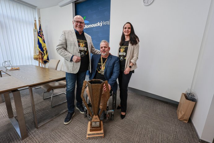  Parahokejisté se na kraji pochlubili úspěchem – po 21 letech jsou mistry republiky
