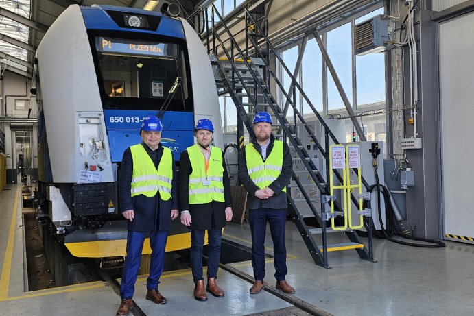  Na výrobě RegioPanterů, které jezdí v kraji, se podílí firma ze Šumperku
