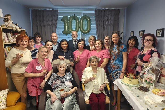  Stoleté jubilantce osobně popřál i zástupce kraje
