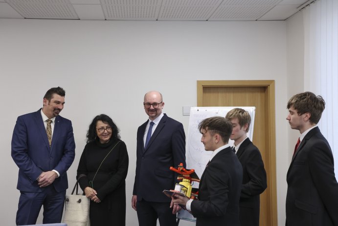  Solární energie pro náctileté – podpořte svým hlasem mezinárodní úspěch týmu studentů z Lipníku
