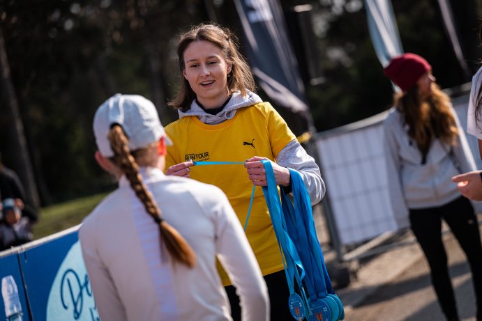  Běžci ve Smetanových sadech. Olomouc hostila RunTour Winter
