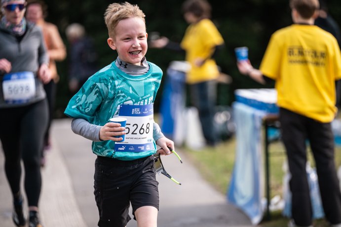  Běžci ve Smetanových sadech. Olomouc hostila RunTour Winter
