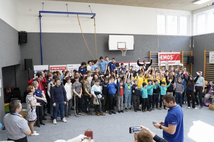  Střední průmyslovou školu v Přerově ovládli na jeden den roboti
