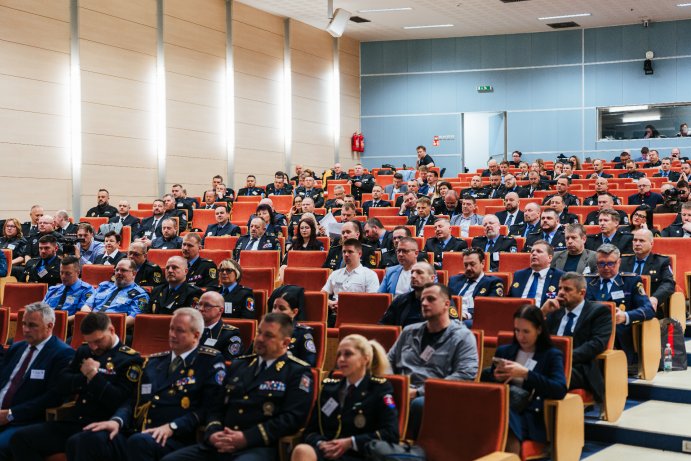  Policisté jednali na mezinárodní konferenci. Už po desáté

