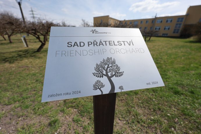  Zahradu, která láká k procházkám, mají v domově seniorů ve Chválkovicích
