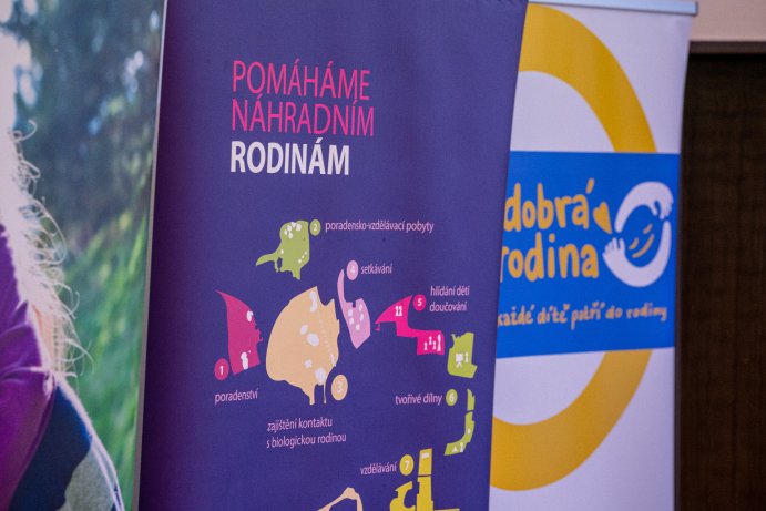  Poděkování pro pěstouny. Při Předmájové veselici
