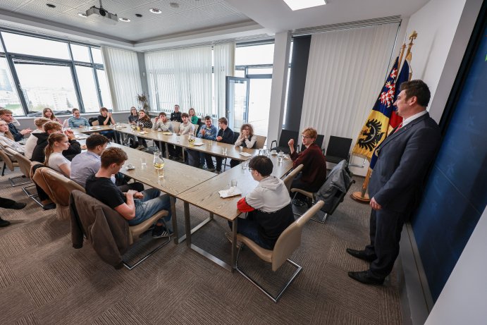  Studenti z Německa na hejtmanství, prohlédli si i historické centrum Olomouce
