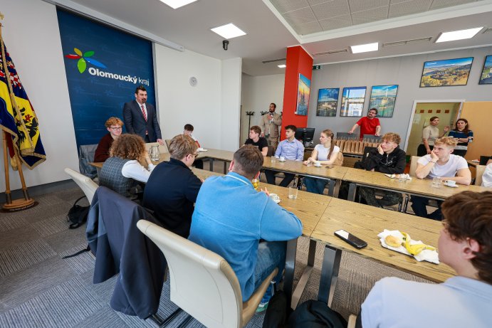  Studenti z Německa na hejtmanství, prohlédli si i historické centrum Olomouce

