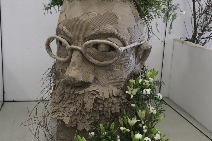 Flora propojila krásu květin a tóny hudby
