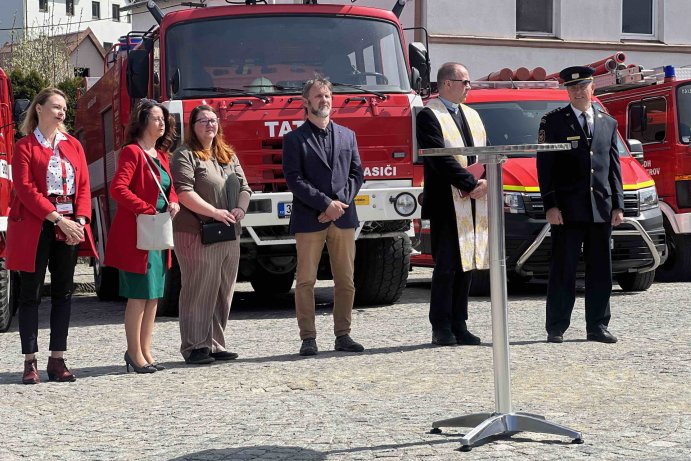  Nová cisterna pro hasiče v Žulové. Zapojili se lidé, přispěl i kraj

