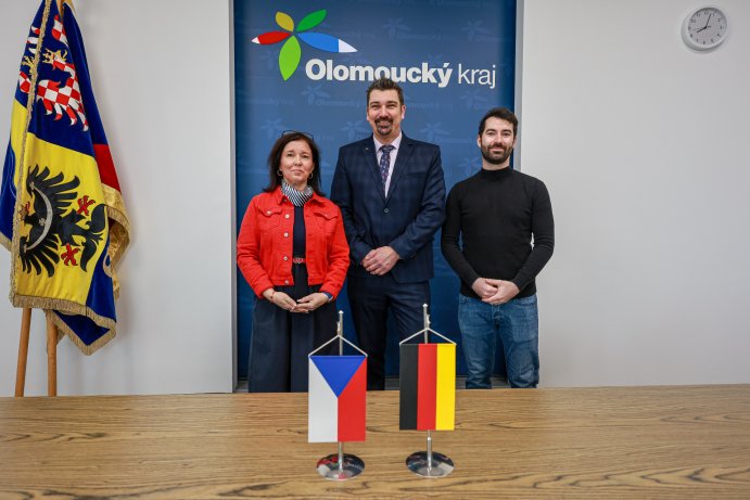  Na hejtmanství zavítali studenti z Německa
