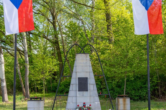 U bratrušovské střelnice vzpomněli oběti druhé světové války