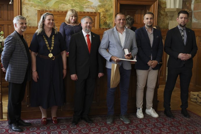  Dárci krve převzali v Olomouci Zlaté medaile Jana Janského
