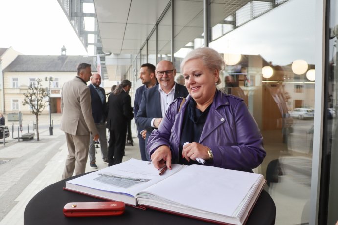  Přerov otevírá nový moderní magistrát
