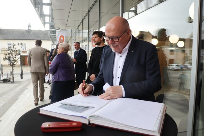  Přerov otevírá nový moderní magistrát
