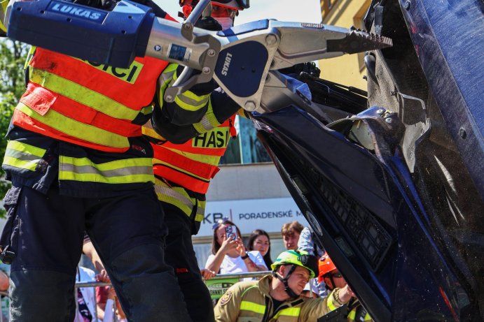  Soutěž ve vyprošťování prověřila sehranost hasičských týmů
