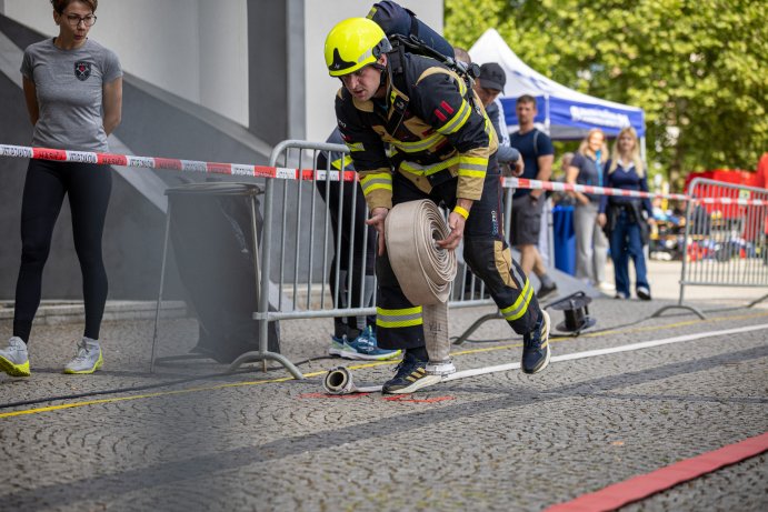  Nejtvrdší hasiči poměřili síly v Olomouci
