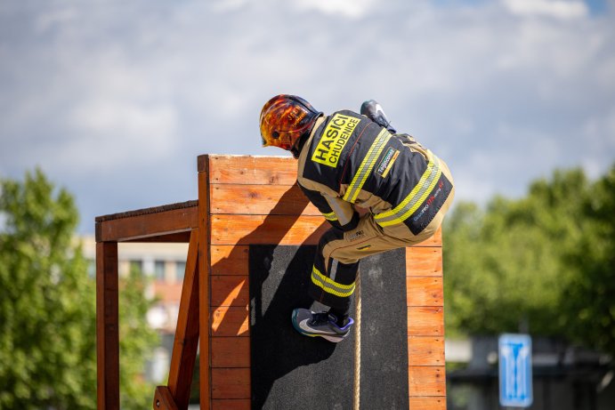  Nejtvrdší hasiči poměřili síly v Olomouci
