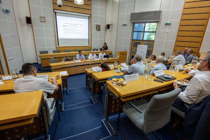  Krajská tripartita řešila podporu ohrožených regionů i nové vzdělávání
