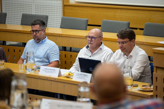  Krajská tripartita řešila podporu ohrožených regionů i nové vzdělávání
