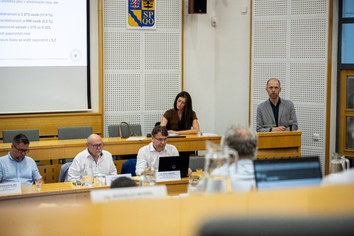  Krajská tripartita řešila podporu ohrožených regionů i nové vzdělávání
