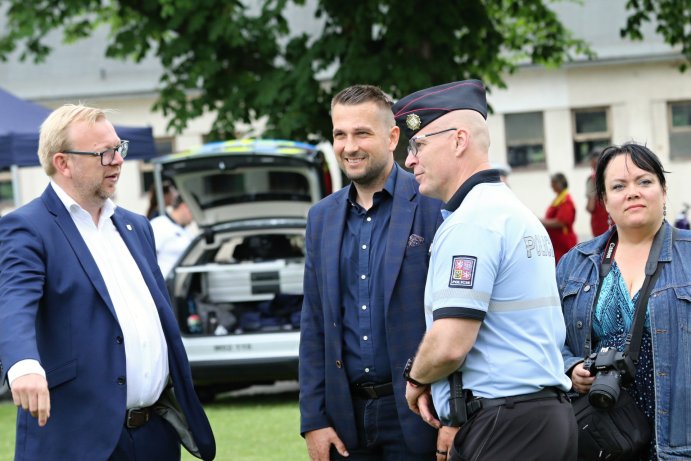  Bezpečnostní složky předvedly svou práci zblízka

