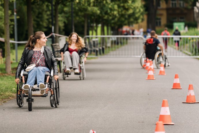  Olomoucká štafeta na vozíku spojila stovky lidí napříč světy
