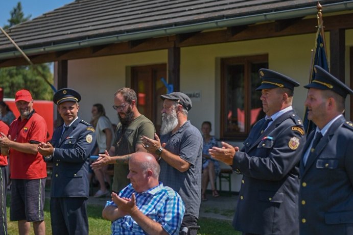  Maletín hostil pohárovou soutěž v požárním útoku
