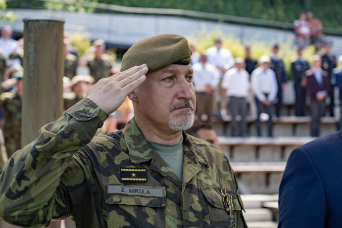 7. mechanizovaná brigáda má nového velitele. Slavnostní předání proběhlo v Hranicích