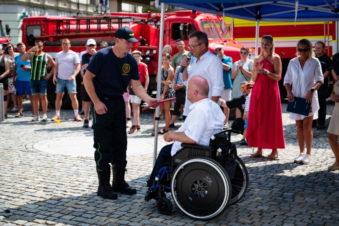 Nová hasičská cisterna posílí jednotku v Litovli