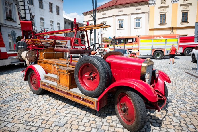Nová hasičská cisterna posílí jednotku v Litovli
