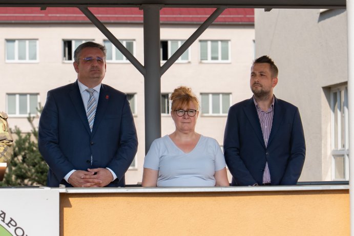 Z prázdnin rovnou do služby. Středoškoláci složili vojenskou přísahu